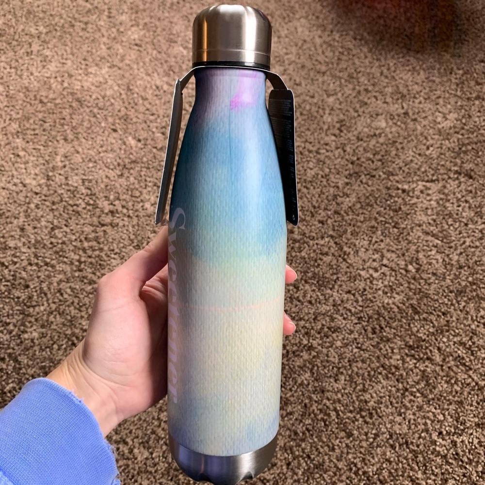 NWT Ariana Grande Sweetener Water Bottle - Picture 3 of 3